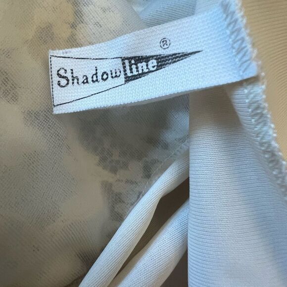 Shadowline vintage lace floral Elegant Sheer White Lace peignoir set. L - Picture 5 of 15